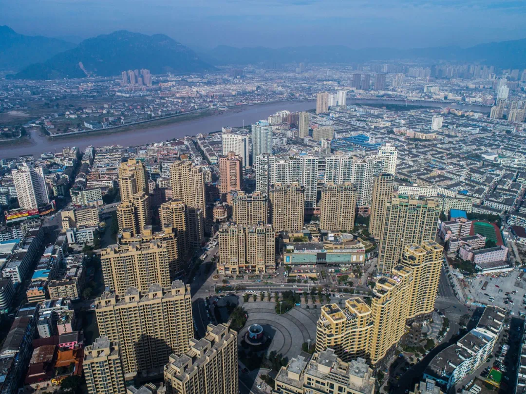 龙港德想房产，塑造城市未来的卓越力量